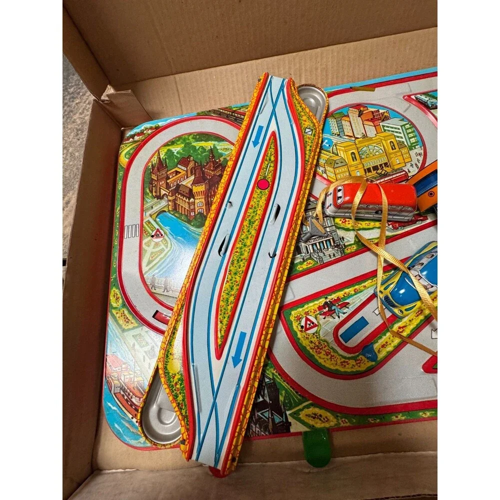 Vintage Hungarian Tin Wind-Up Traffic Game Polimetal Közlekedési Játék -RARE